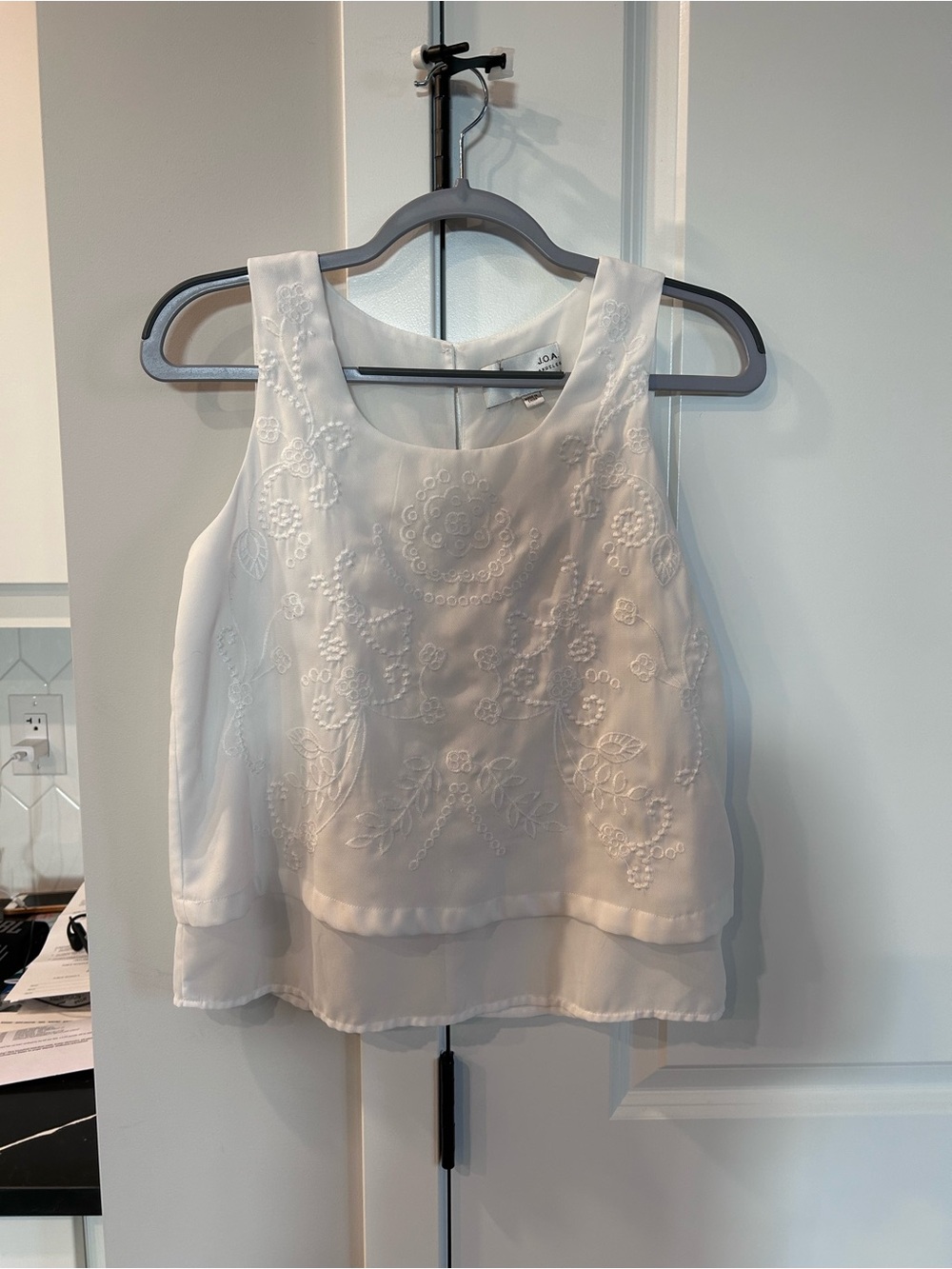 J.O.A. Los Angeles White Embroidered Layered Boho Eyelet Sleeveless Top Feminine